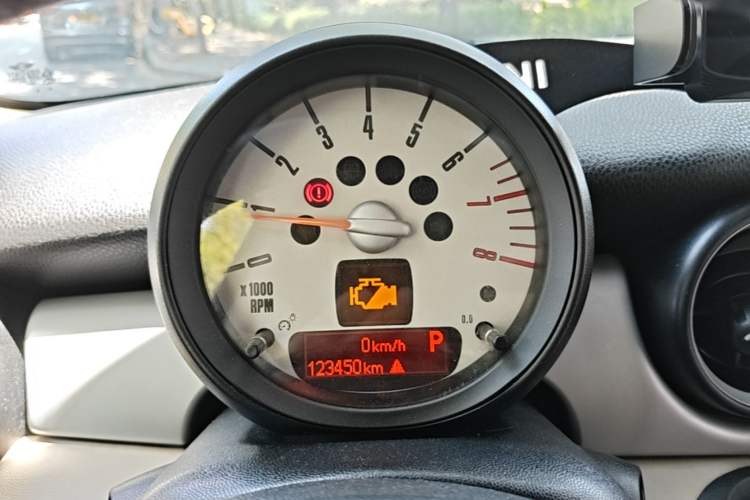 Used MINI 2011 1.6L COOPER Fun Instrument Cluster