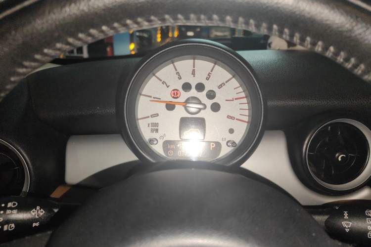 Used MINI 2011 1.6L COOPER Fun Instrument Cluster