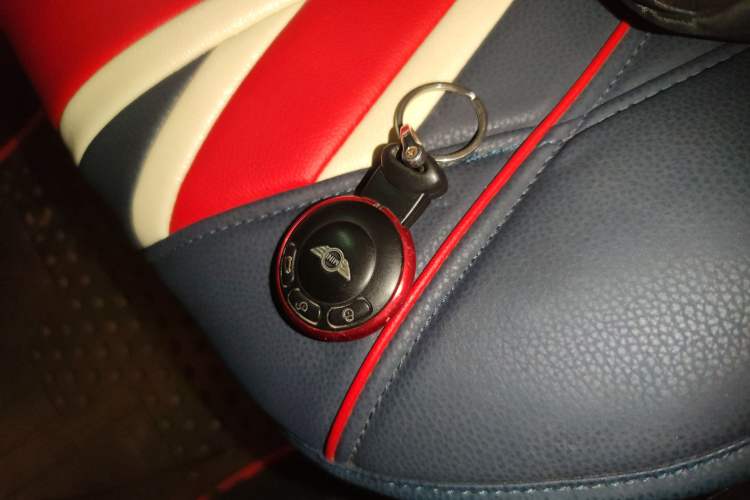 Used MINI 2011 1.6L ONE Interior 1