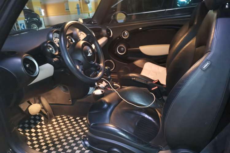 Used MINI 2011 1.6L COOPER CABRIO Left Front Seat
