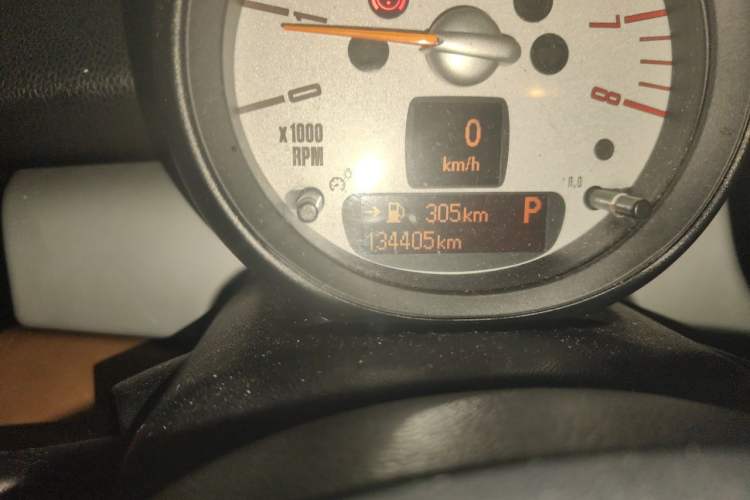 Used MINI 2011 1.6L COOPER Fun Odometer Close Up