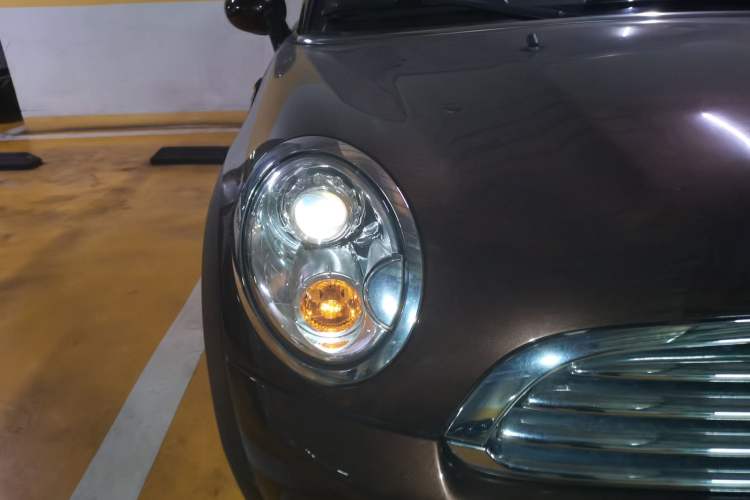 Used MINI 2011 1.6L COOPER CABRIO Right Front Headlight