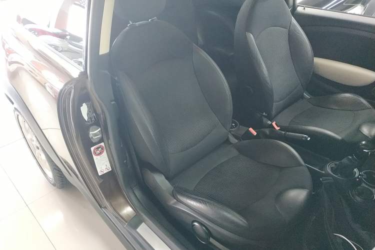 Used MINI 2011 1.6L COOPER Fun Right Front Seat