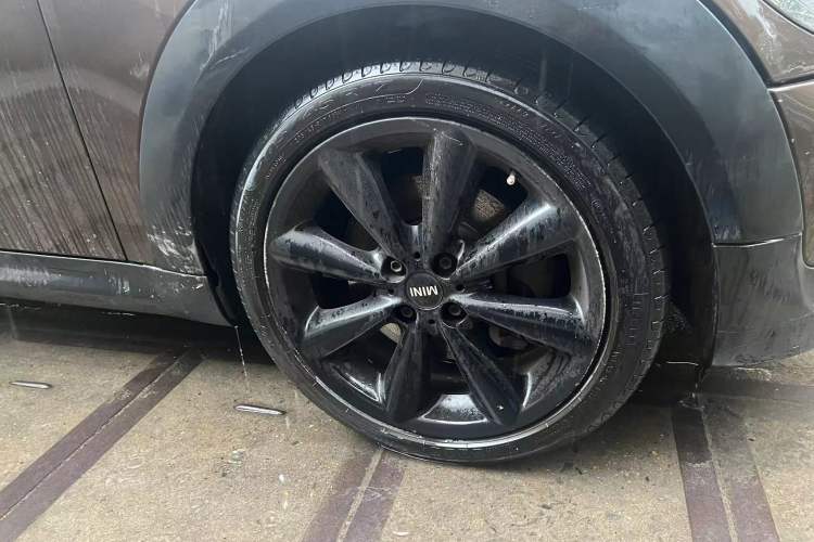 Used MINI 2011 1.6T COOPER S Right Front Wheel Hub