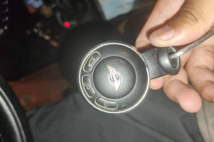 Used MINI 2011 1.6L COOPER Fun Vehicle Key
