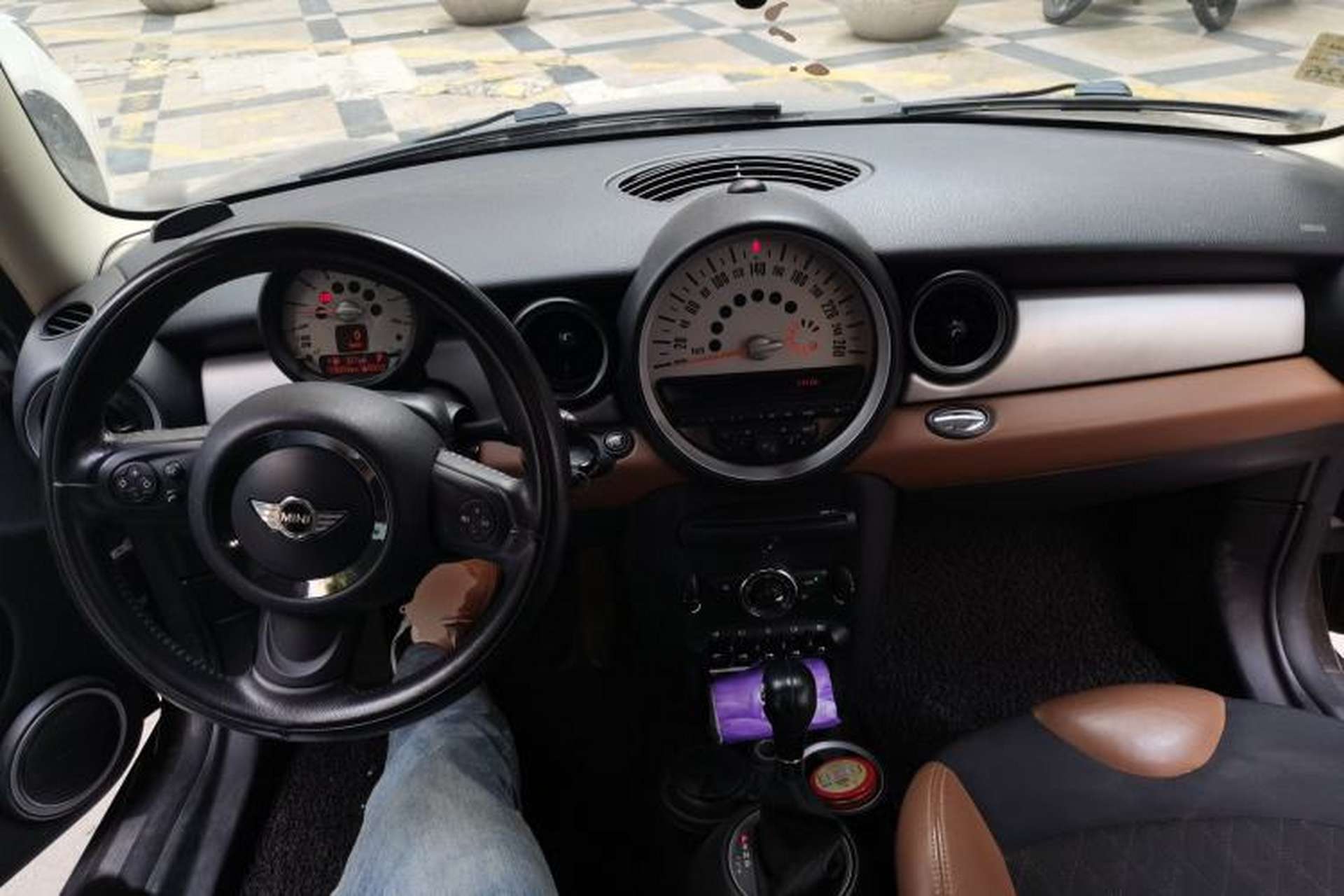Used MINI 2011 1.6L COOPER Fun Center Console