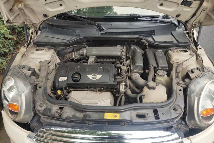 Used MINI 2011 1.6L COOPER Fun Engine Bay