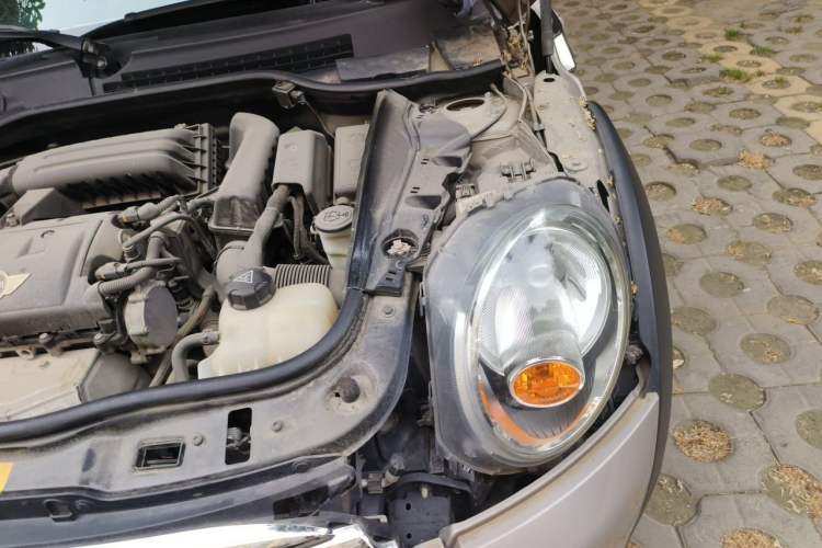 Used MINI 2011 1.6L ONE Engine Bay Left