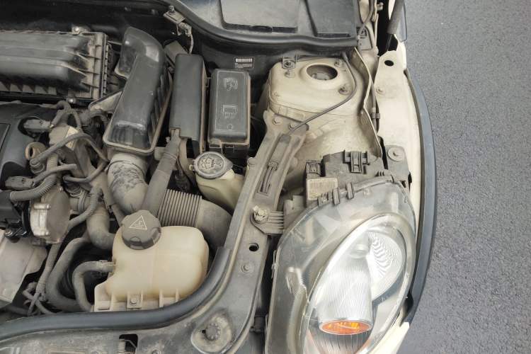 Used MINI 2011 1.6L COOPER Fun Engine Bay Left