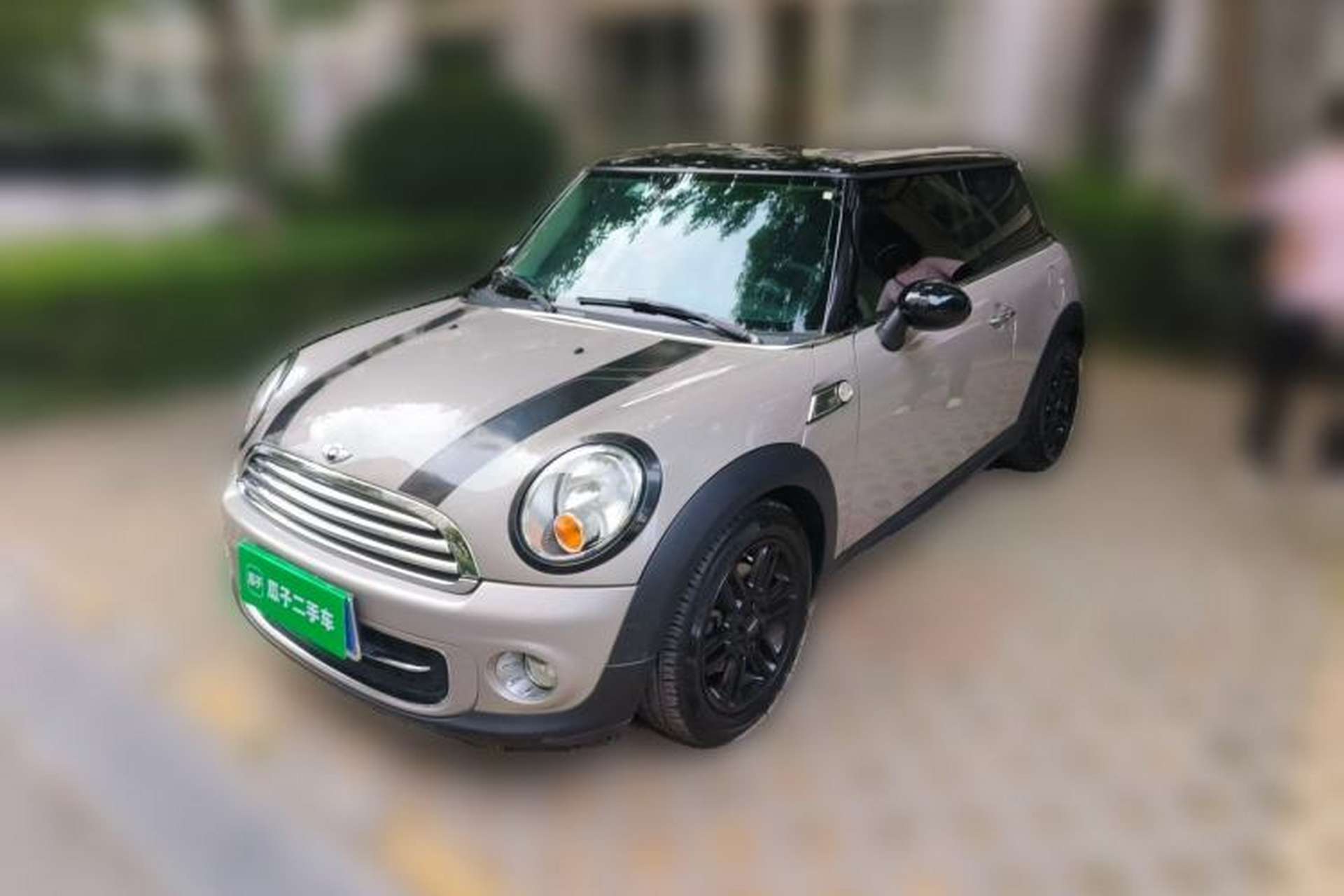 Used MINI 2011 1.6L ONE Front Left 45 Deg