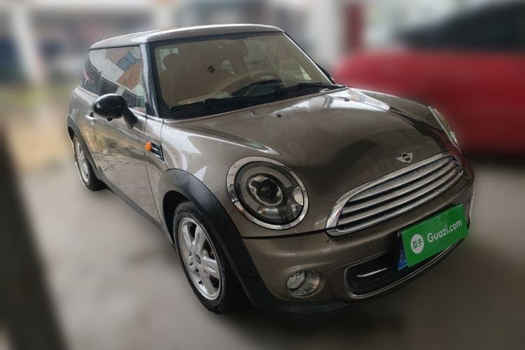 Used MINI 2011 1.6L ONE Front Right 45 Deg