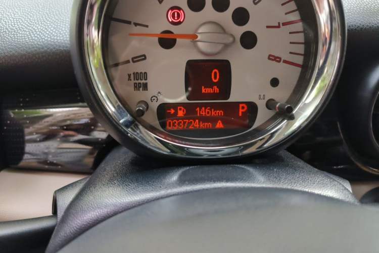 Used MINI 2011 1.6L ONE Odometer Close Up