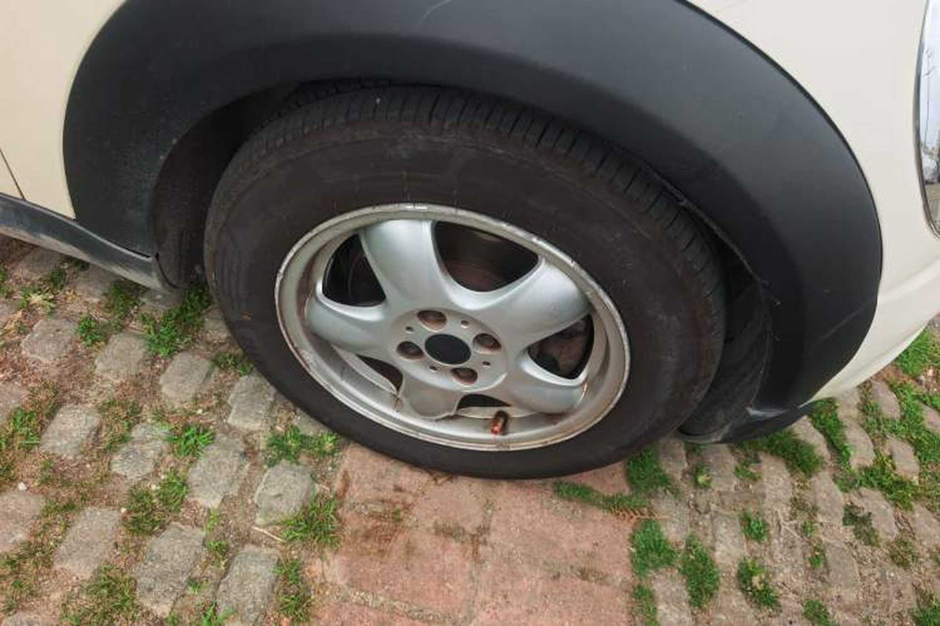 Used MINI 2011 1.6L ONE Right Front Wheel Hub