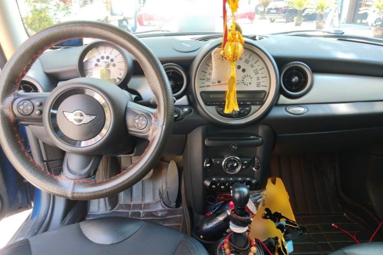 Used MINI 2011 1.6L COOPER Fun Center Console