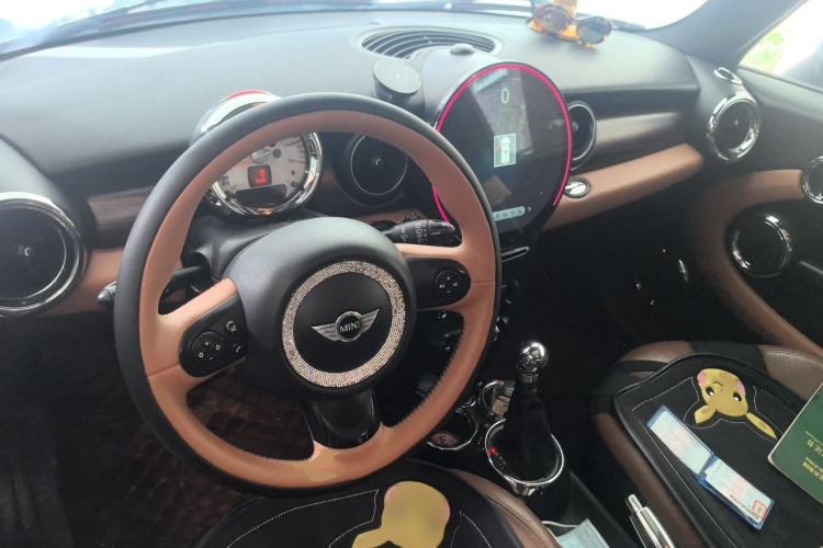 Used MINI 2011 1.6L COOPER Fun Center Console