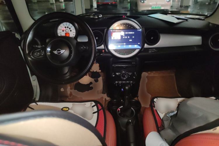 Used MINI 2011 1.6L COOPER Fun Center Console