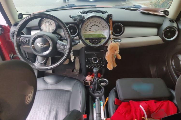 Used MINI 2011 1.6L COOPER Excitement Center Console