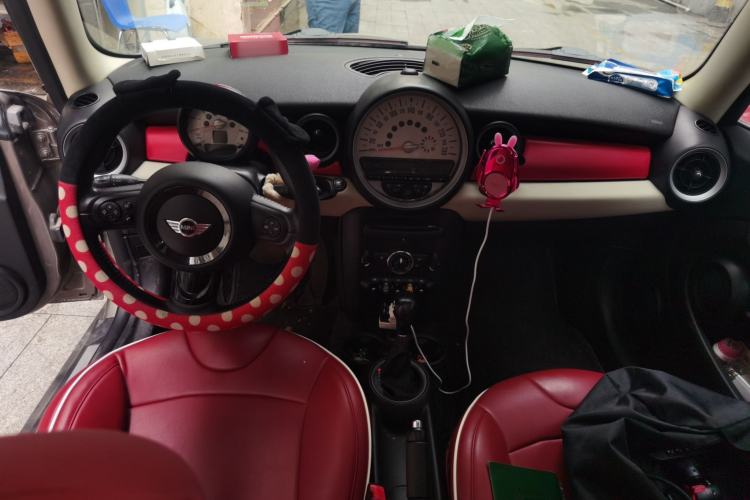 Used MINI 2011 1.6L COOPER Fun Center Console