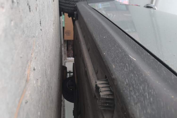Used MINI 2011 1.6L COOPER Fun Chassis Front Right