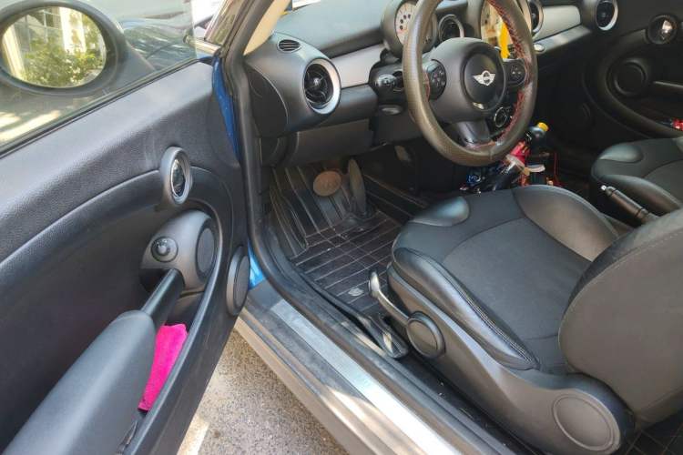 Used MINI 2011 1.6L COOPER Fun Driver Seat
