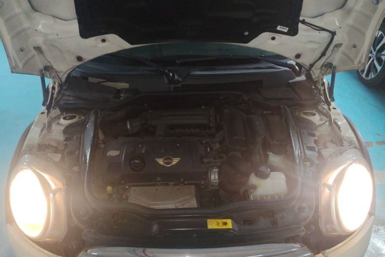 Used MINI 2011 1.6L COOPER Fun Engine Bay