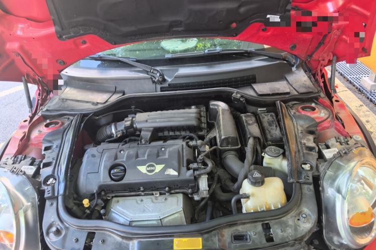 Used MINI 2011 1.6L COOPER Fun Engine Bay