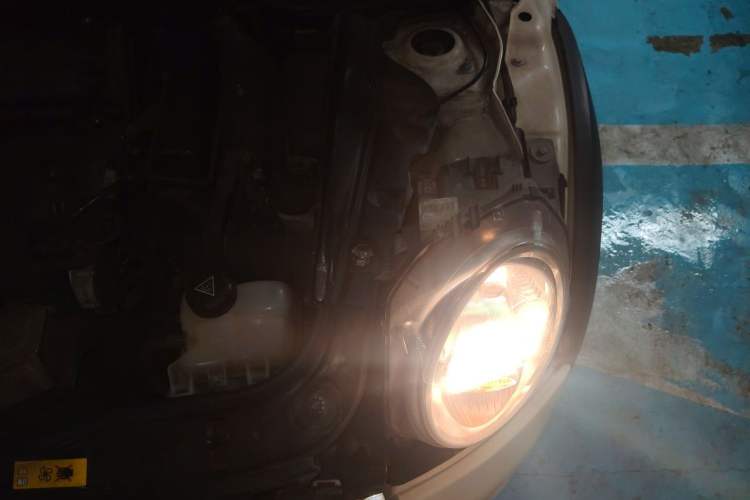 Used MINI 2011 1.6L COOPER Fun Engine Bay Left
