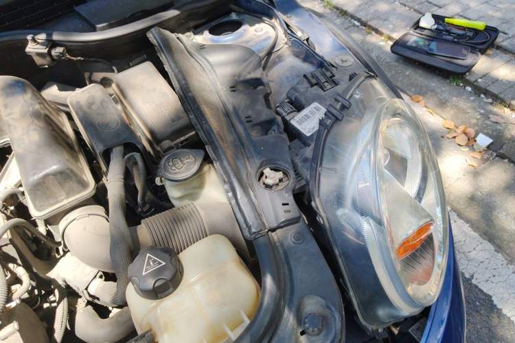 Used MINI 2011 1.6L COOPER Fun Engine Bay Left