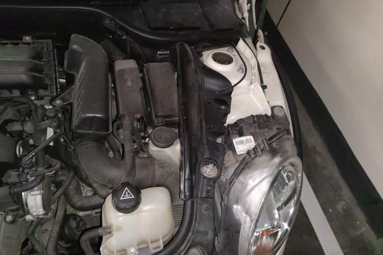 Used MINI 2011 1.6L COOPER Fun Engine Bay Left