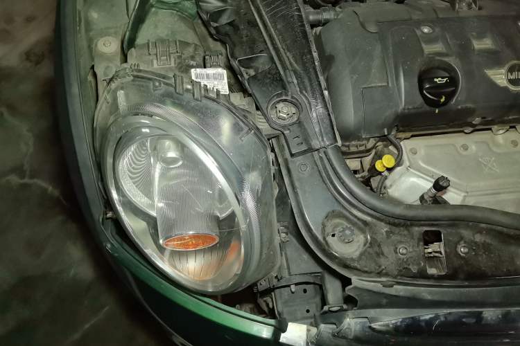 Used MINI 2011 1.6L COOPER Fun Engine Bay Right
