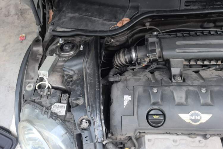 Used MINI 2011 1.6L COOPER Fun Engine Bay Right