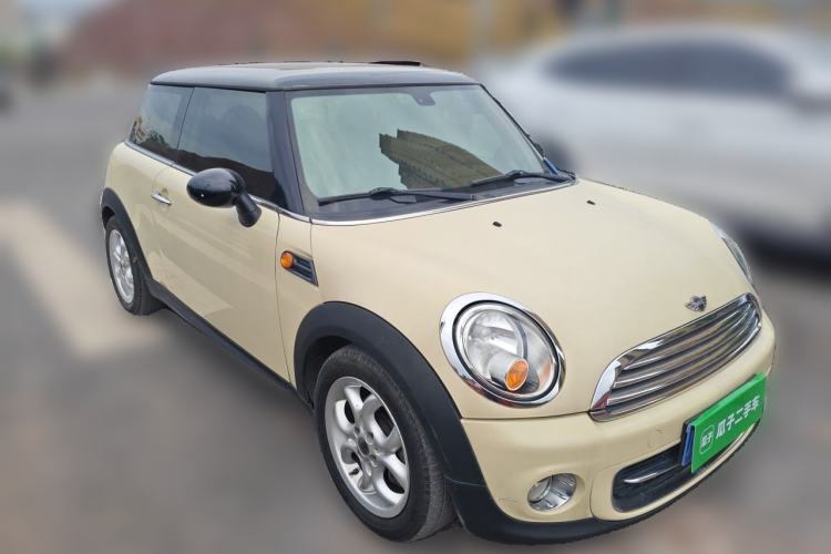 Used MINI 2011 1.6L COOPER Fun Front Right 45 Deg