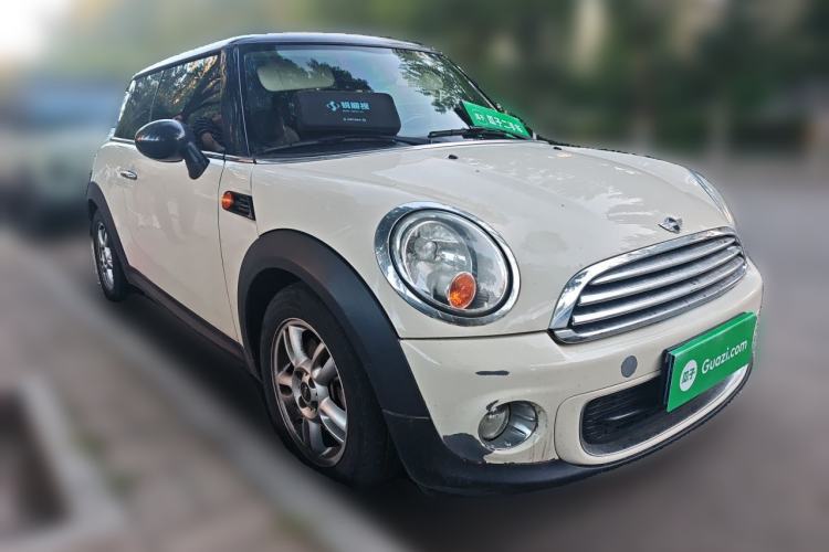 Used MINI 2011 1.6L ONE Front Right 45 Deg
