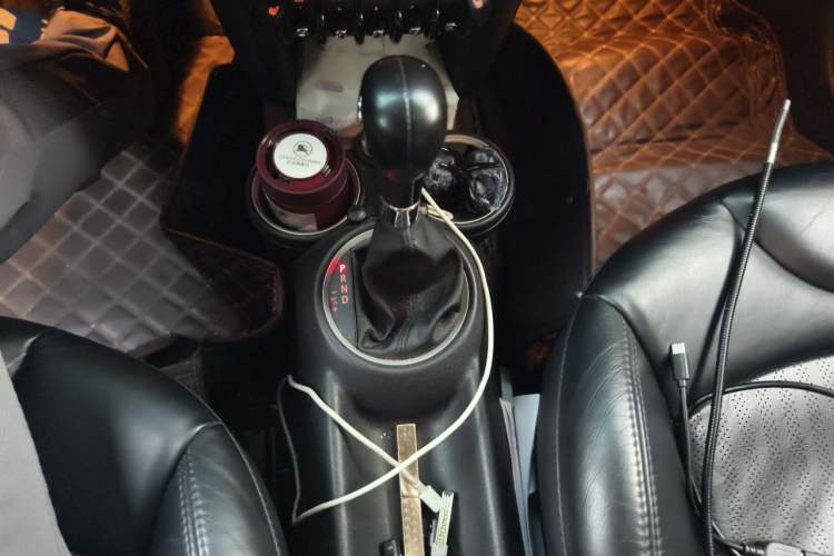 Used MINI 2011 1.6L COOPER Excitement Gear Lever