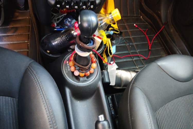 Used MINI 2011 1.6L COOPER Fun Gear Lever