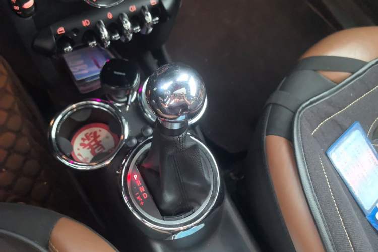 Used MINI 2011 1.6L COOPER Fun Gear Lever