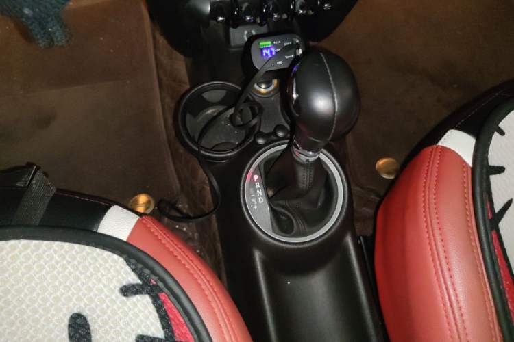 Used MINI 2011 1.6L COOPER Fun Gear Lever