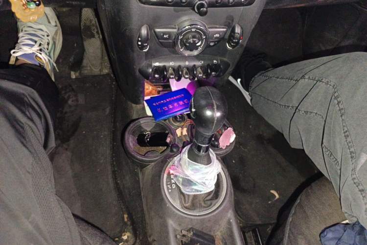 Used MINI 2011 1.6L COOPER Fun Gear Lever
