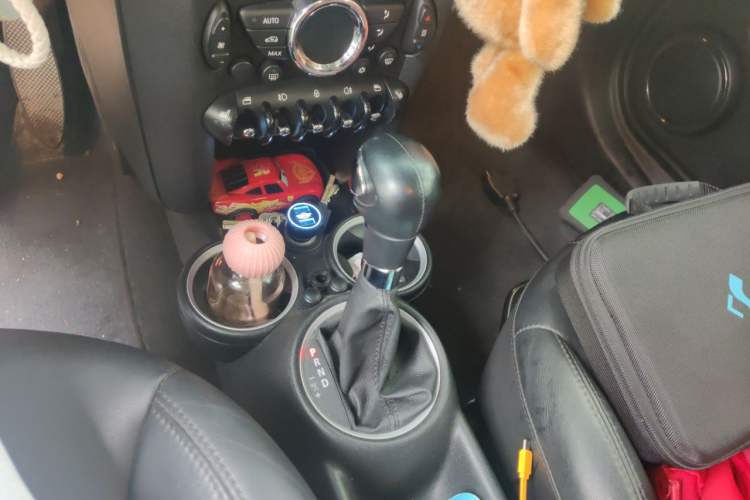 Used MINI 2011 1.6L COOPER Excitement Gear Lever