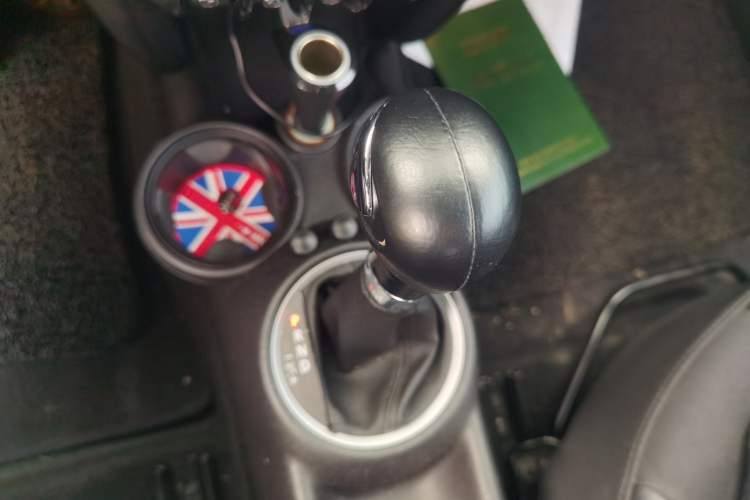 Used MINI 2011 1.6L COOPER Fun Gear Lever