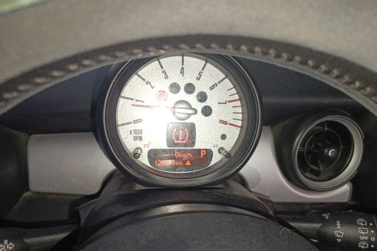 Used MINI 2011 1.6L COOPER Fun Instrument Cluster