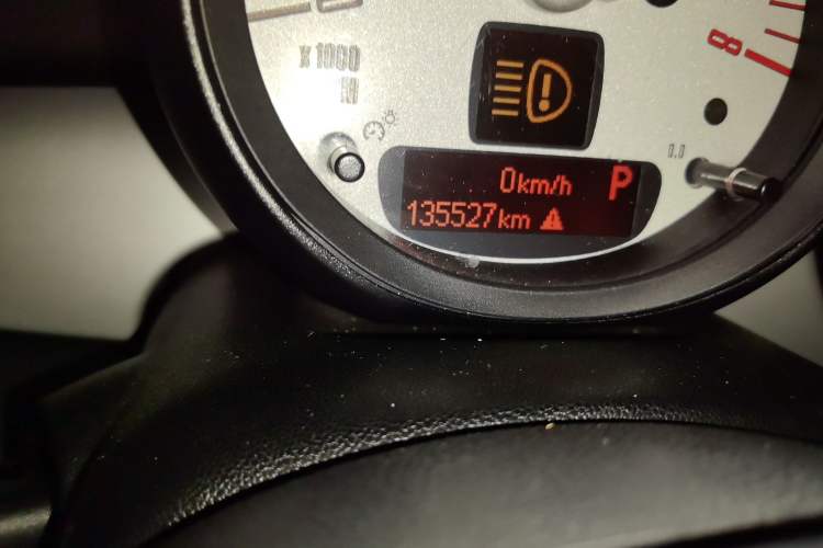 Used MINI 2011 1.6L COOPER Fun Odometer Close Up