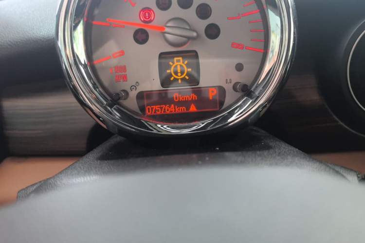 Used MINI 2011 1.6L COOPER Fun Odometer Close Up