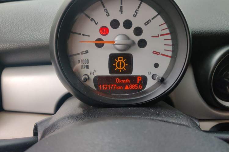 Used MINI 2011 1.6L COOPER Excitement Odometer Close Up