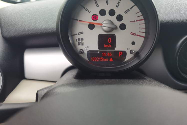 Used MINI 2011 1.6L COOPER Fun Odometer Close Up