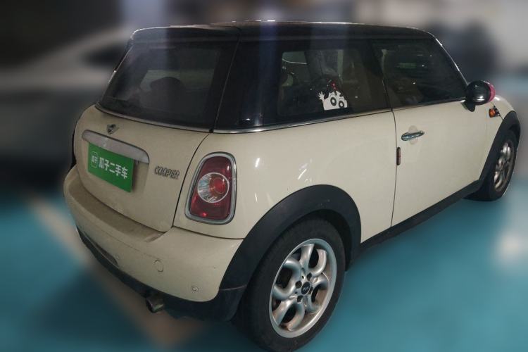 Used MINI 2011 1.6L COOPER Fun Rear Right 45 Deg