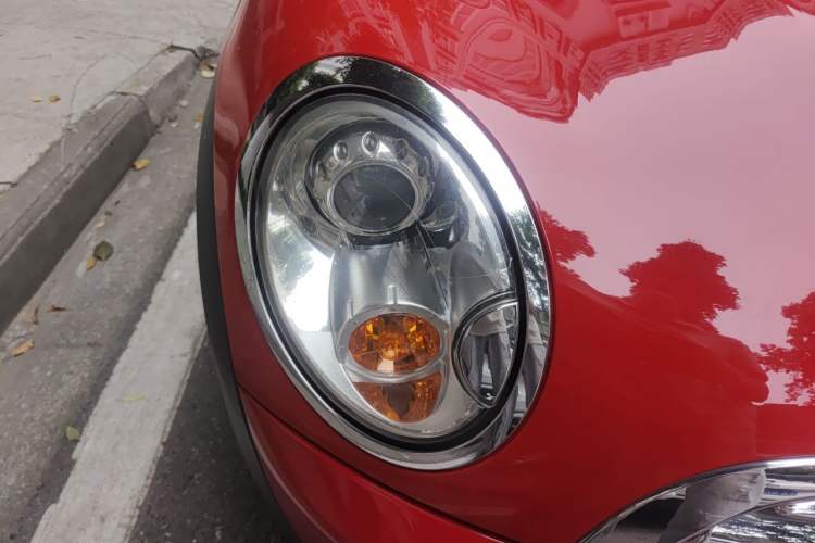 Used MINI 2011 1.6L COOPER Excitement Right Front Headlight