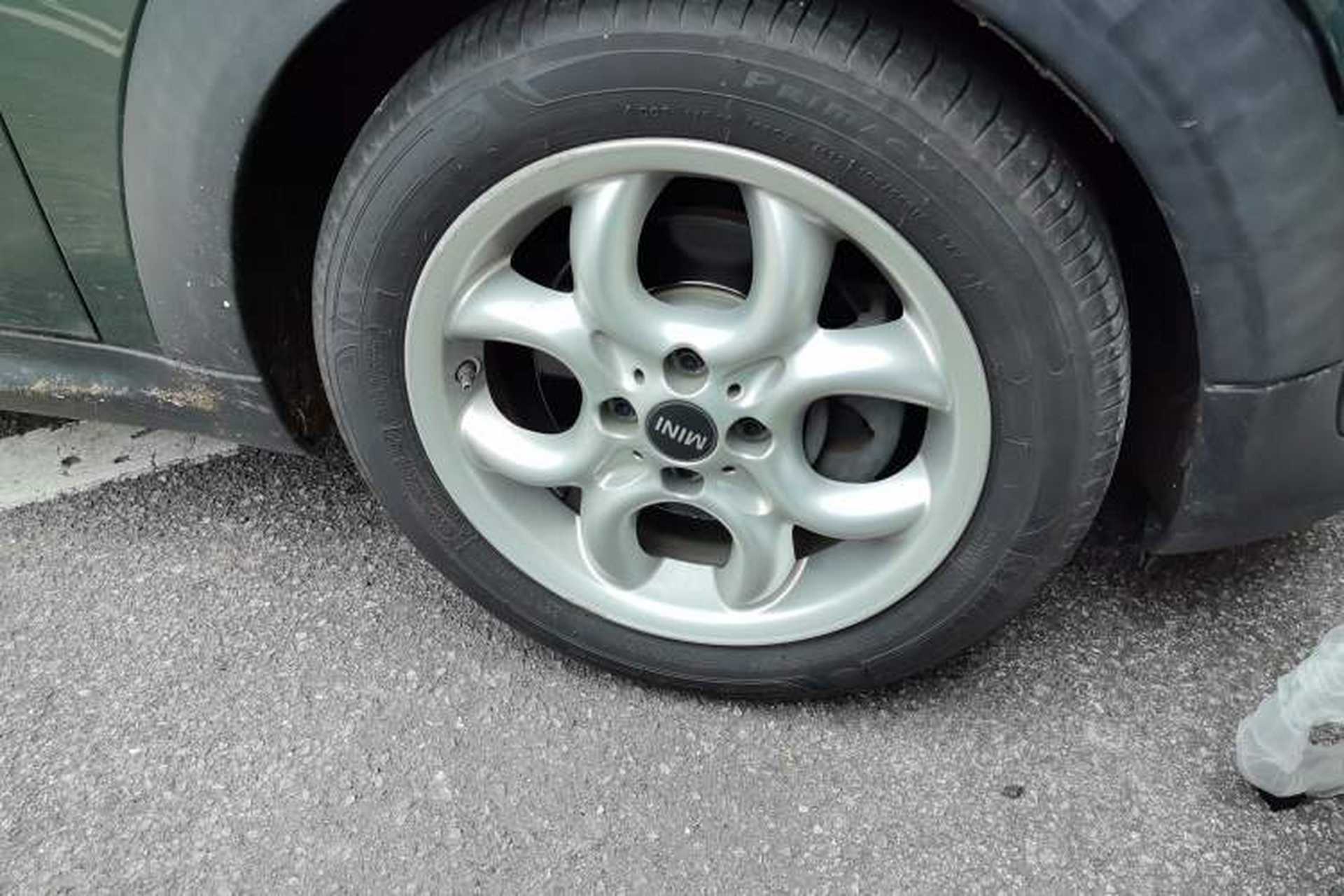Used MINI 2011 1.6L COOPER Fun Right Front Wheel Hub