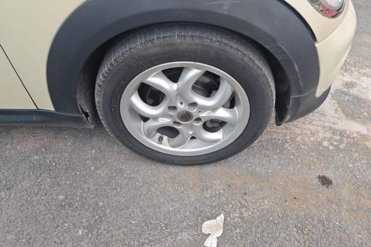 Used MINI 2011 1.6L COOPER Fun Right Front Wheel Hub