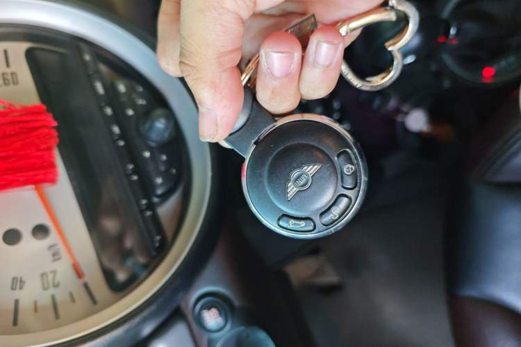 Used MINI 2011 1.6L COOPER Fun Vehicle Key